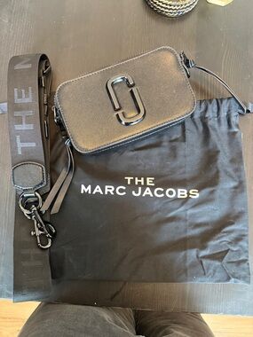 Marc Jacobs Black Saffiano Leather Snapshot Camera Bag with Logo Strap